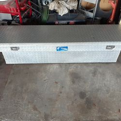 Diamond Plate Aluminum Tool Box With Keys