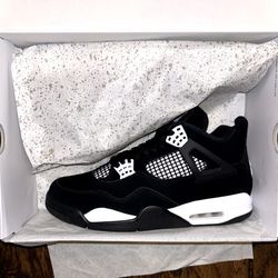 Brand New Jordan 4 Retro “White Thunder” Mens Size 11 And 11.5