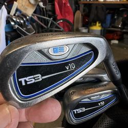 US KIDS TS3 v10 Irons W/ Stand Bag