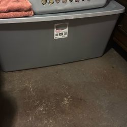 50 Gallon, Plastic Storage Bin with Snap-on Lid 