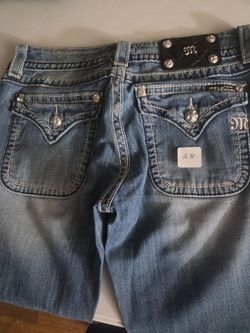 Size 28 boot cut.