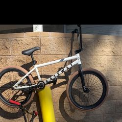 Bmx gateway cult bike, vans X cult fat tires 20”x2.4