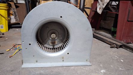 3 speed AC air handler blower motor 230 volts runs super smooth needs cleaning