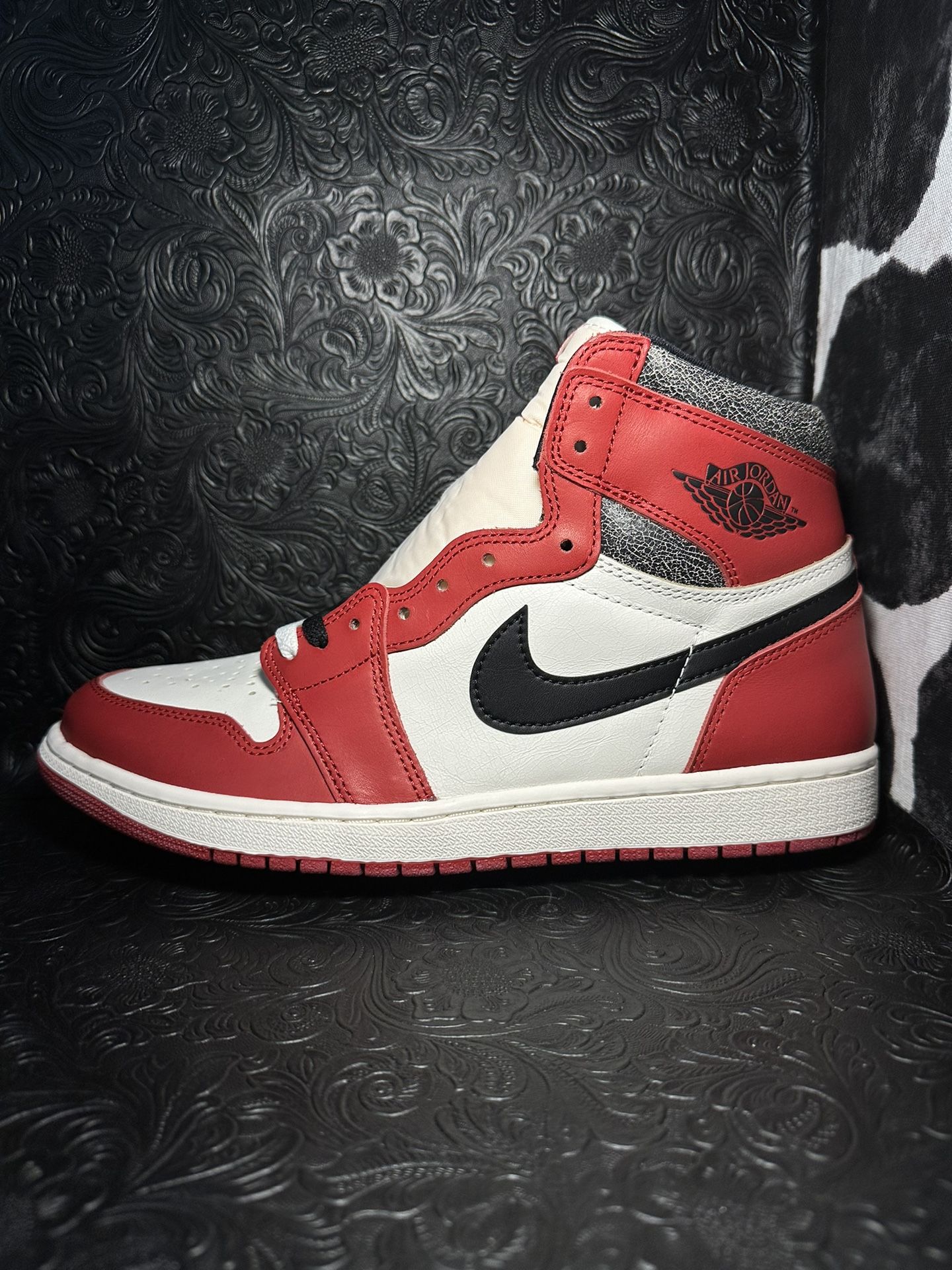 Jordan 1 Retro High OG - Chicago Lost & Found