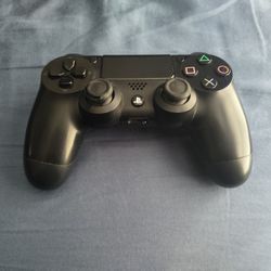 PS4 Controller
