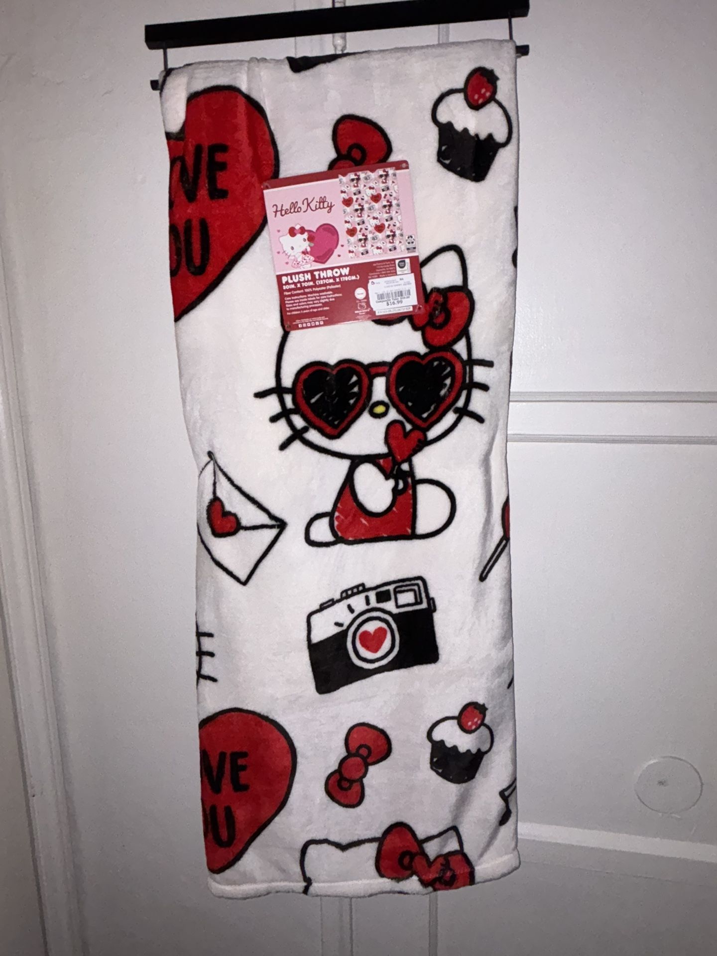Hello Kitty Valentines Blanket 