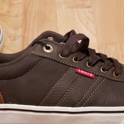 Mens 9.5 Levi's Shoes Brand New