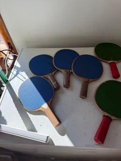 Vtg Lot of 8 Wilson Wood Ping Pong Table Tennis Paddles 4 Blue 4 Green OBO