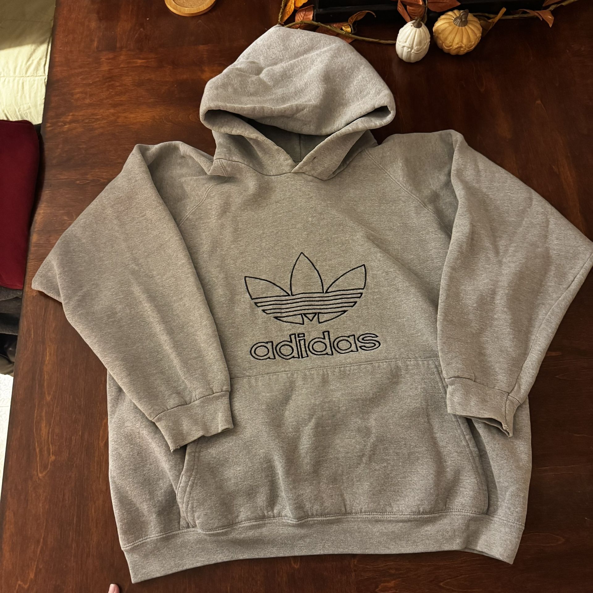 VINTAGE ADIDAS HOODIE