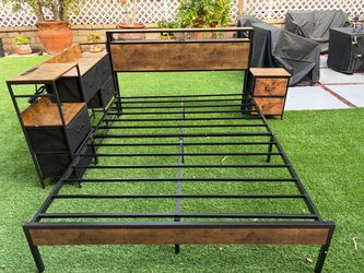 Industrial Metal Bed Frame with Nightstands