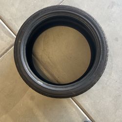 235/40R19 Tire Used In Great Condition 