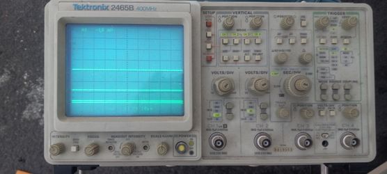 Tektronix 2465B 400MHz 4 Channel Oscilloscope with probes