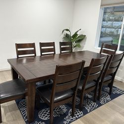 Extendable Dinning Table With 8 Chairs 