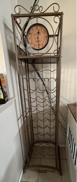 Metal Wine Rack with Clock