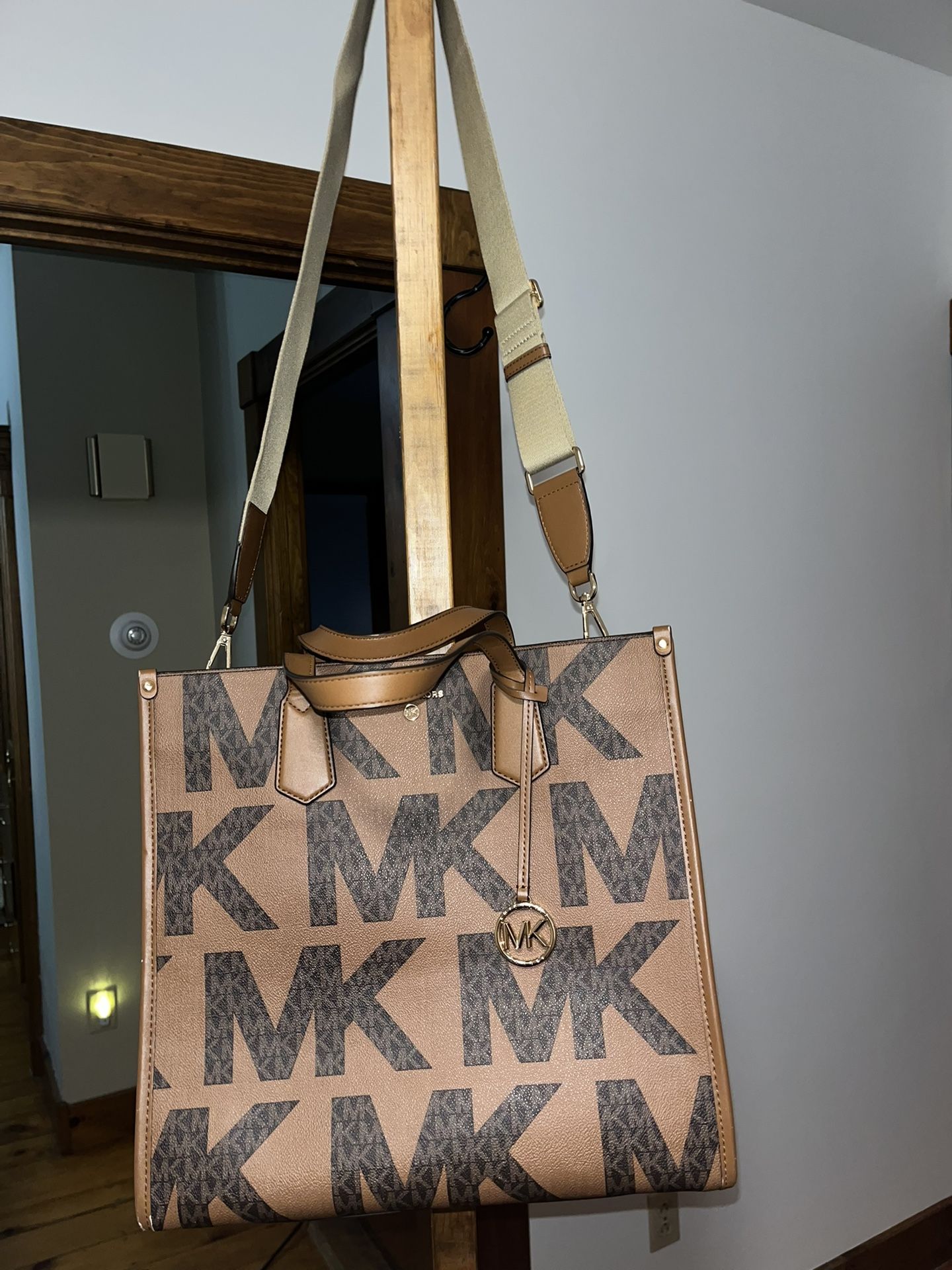 Michael Kors Tote