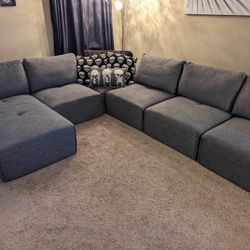 Adjustable 7 Piece Sectional Couch 