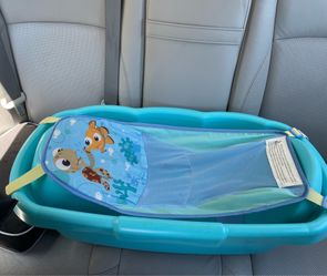 Baby bath tub