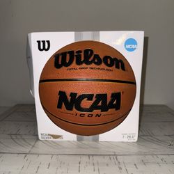 Wilson ICON 29.5" Basketball: Size 7 Rubber Shell for Indoor Outdoor Use