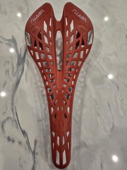 VERTU RAILED BICYCLE SADDLE