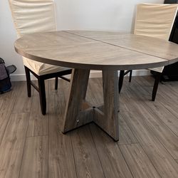 Round dining room table