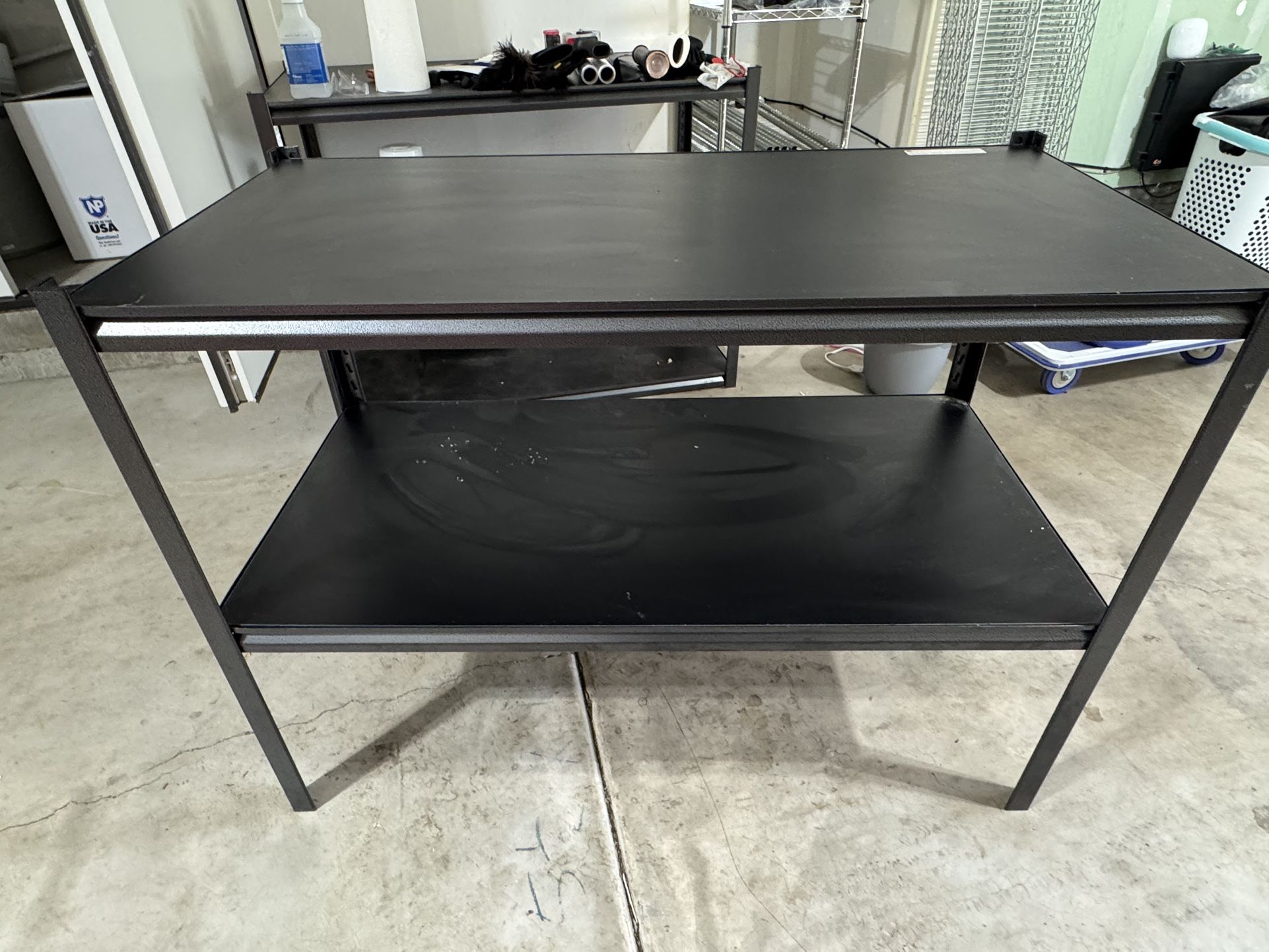 2 Heavy-duty Workbench