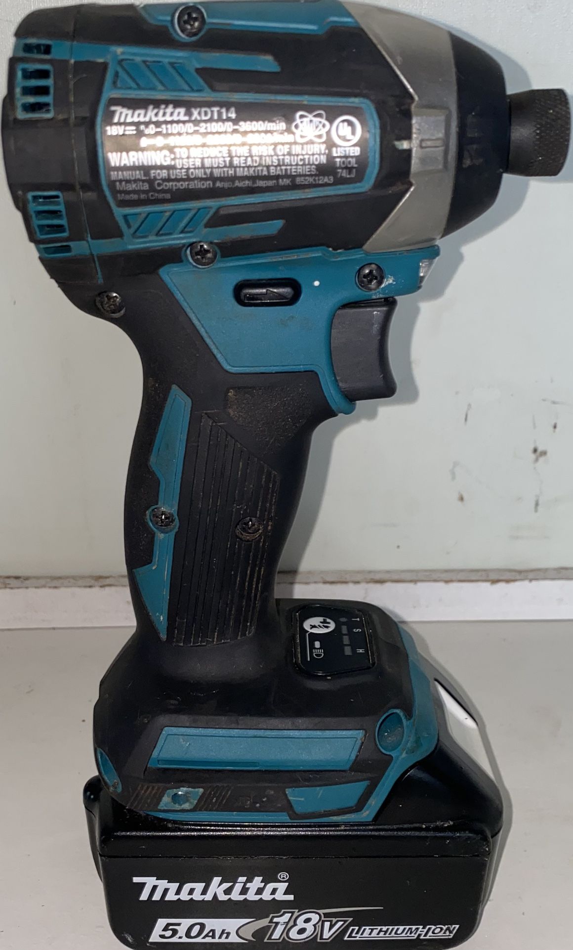 Makita XDT14Z 18V LXT 1/4 in Lithium-Ion Brushless Cordless Quick-Shift Mode 3-Speed Impact Driver