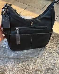 Hermoso bolso nuevo  con sus respectivas etiquetas