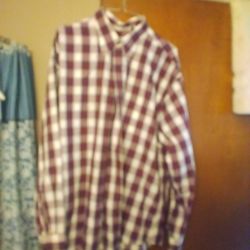 Men's Long Sleeved Button Up Shirt 