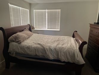 Bedroom set