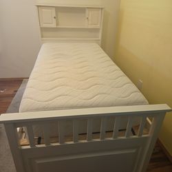 Twin bed