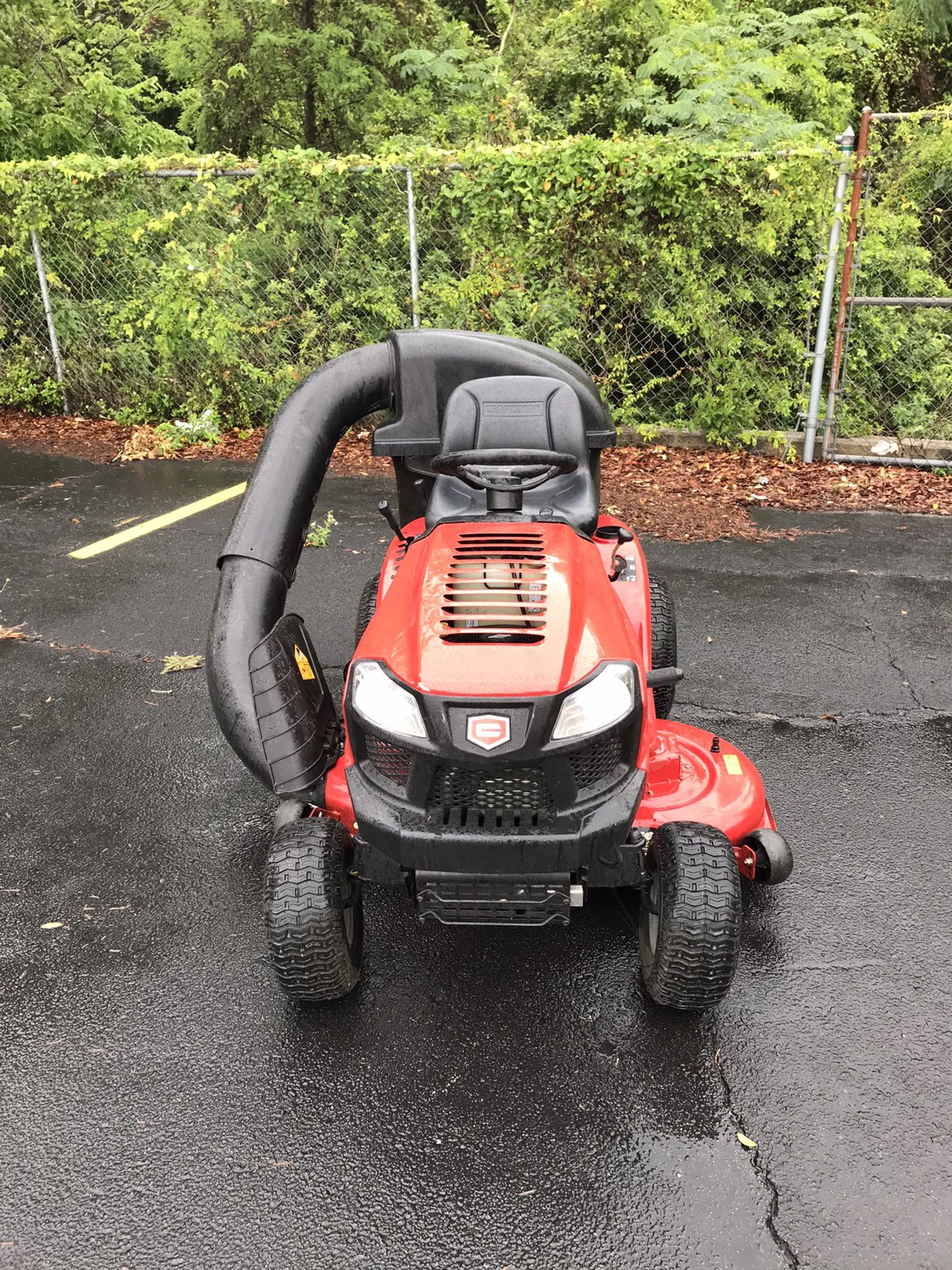 2017 CRAFTSMAN T1600 TRACTOR 46 INCH RIDING LAWN MOWER WITH BAGGER for