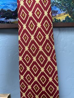 Men’s Yves St Laurent YSL Tie Very Nice Colors Red And Gold With Brown Cross 