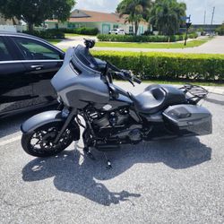 2021 Harley Davidson Street Glide
