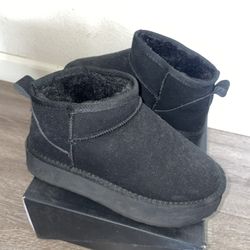 Winter Fashion Boots Size 7