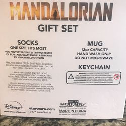 The Mandalorian Mug and Keychain Bundle