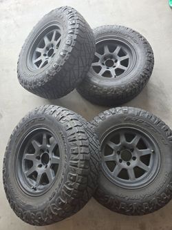Used xd wheels and nitto ridgegrappler tires