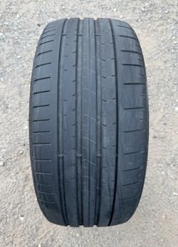 Pirelli 235/35/20  (1) Tire