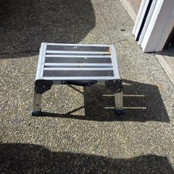 HaulMaster 66911 Light Weight Foldable Anodized Aluminum Platform Step Stool 