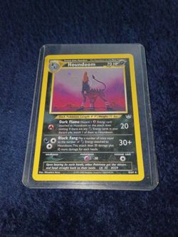 Pokemon Holo Hondoom card