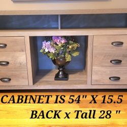  ** CABINET  WITH CANVAS PICTURE..LIKE NEW**