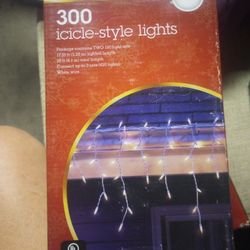 CHRISTMAS LIGHTS BRAND NEW $15.00 CLEAR
