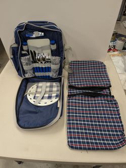 Picnic Backpack - Brand New (complete settings for 2)