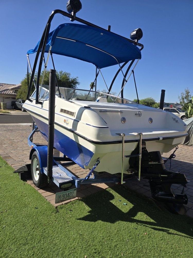 2000 Aquatron Mercruiser