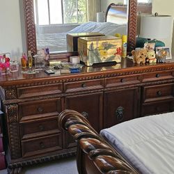 Master Bedroom Dresser And Mirror