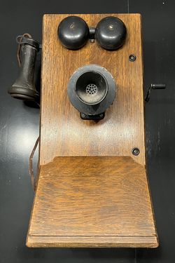 Antique Northern Electric Company Hand Crank Wall Telephone