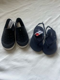 Old navy kids shoes size 11
