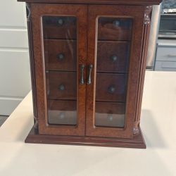 Wooden Table Jewelry 