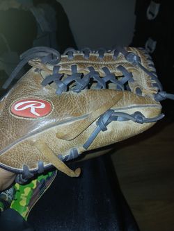 Rawlings brown size medium yo large