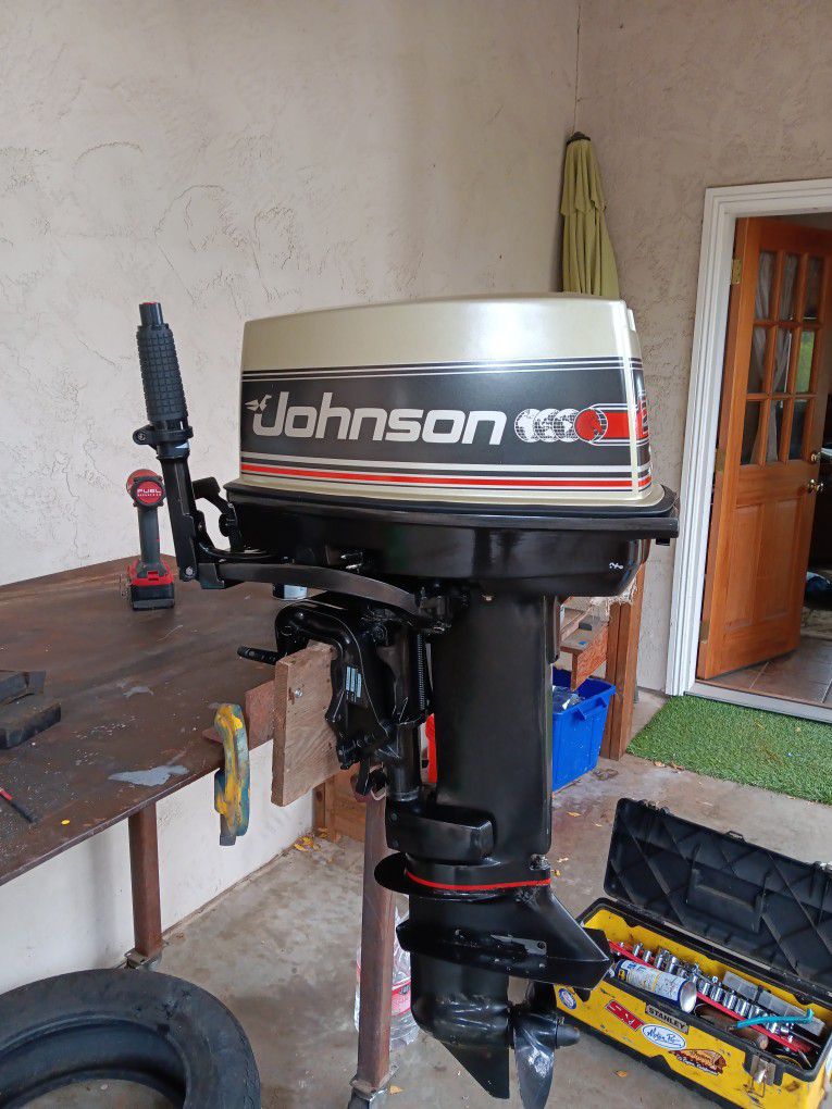 Johnson 25hp Outboard Motor