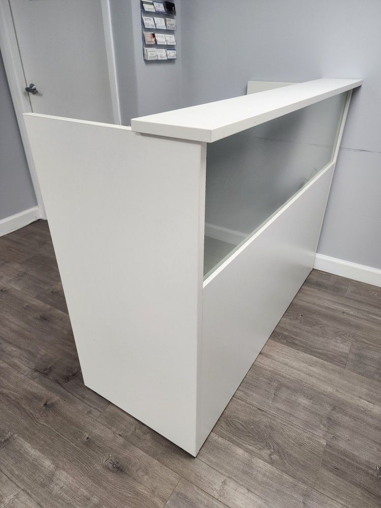 Reception Front Desk